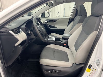 2022 Toyota RAV4 Hybrid XLE