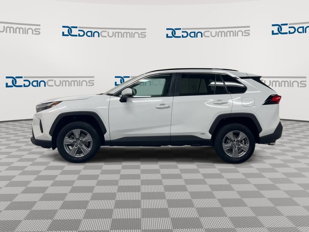 2022 Toyota RAV4 Hybrid XLE