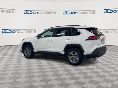 2022 Toyota RAV4 Hybrid XLE