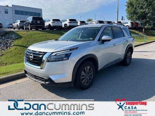 2024 Nissan Pathfinder SV