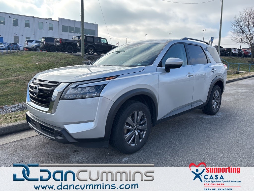 2024 Nissan Pathfinder SV