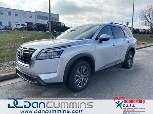 2024 Nissan Pathfinder SV