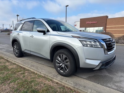 2024 Nissan Pathfinder SV