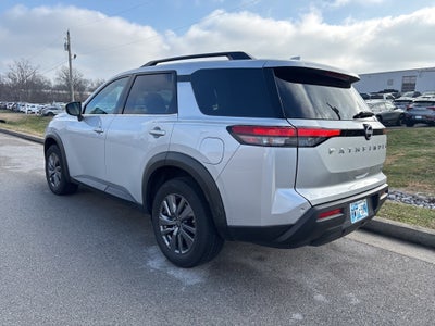 2024 Nissan Pathfinder SV