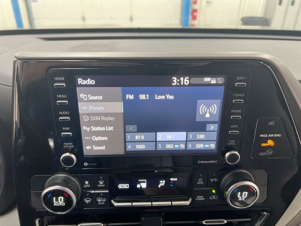 2020 Toyota Highlander L