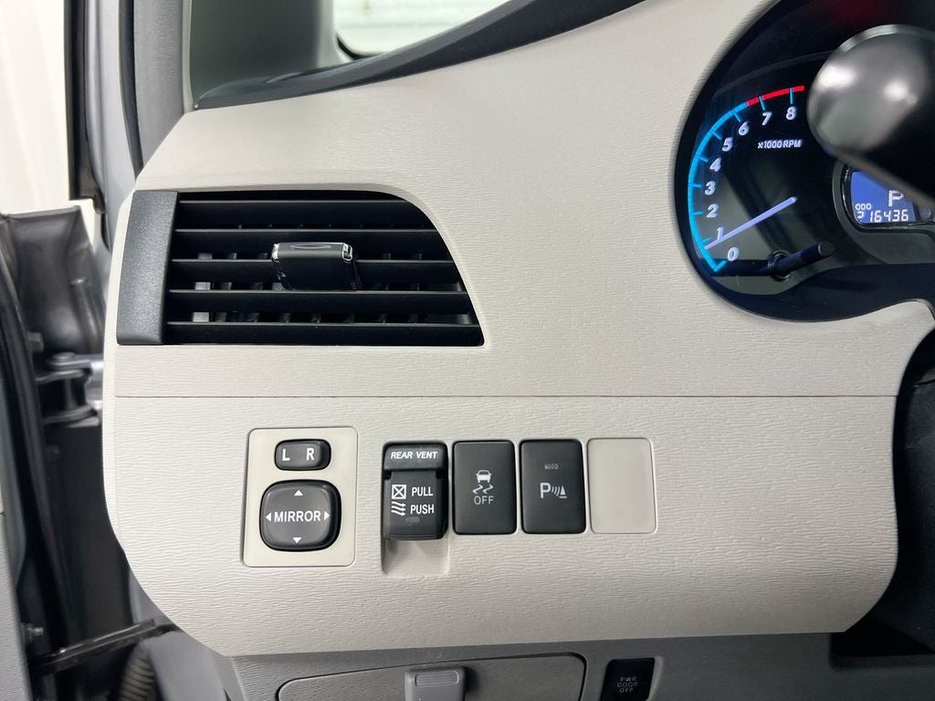 2012 Toyota Sienna XLE