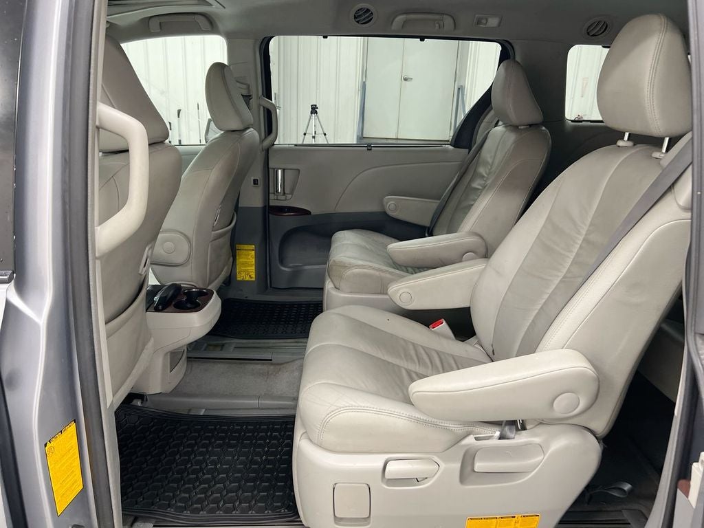 2012 Toyota Sienna XLE