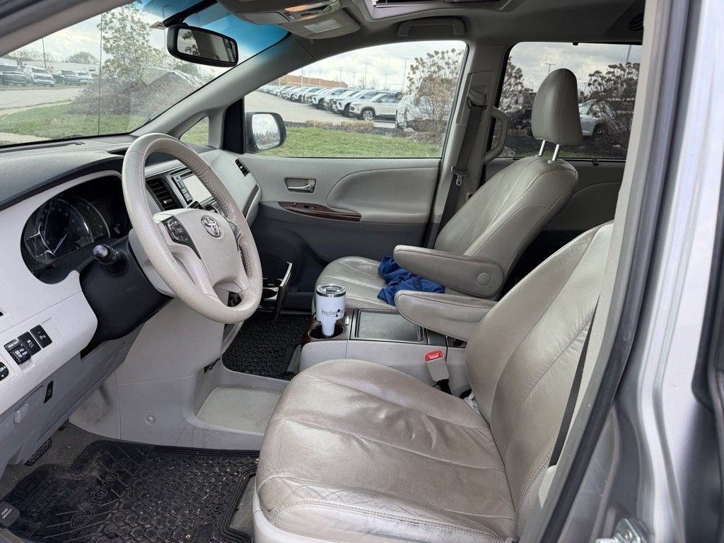 2012 Toyota Sienna XLE