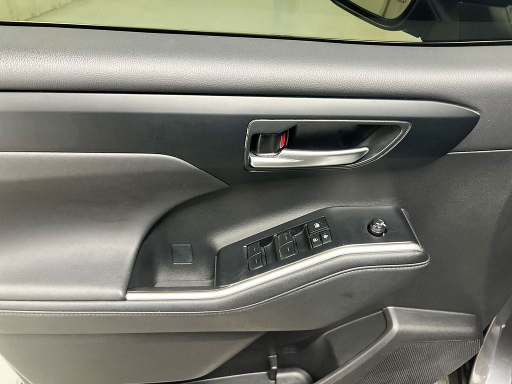 2024 Toyota Highlander Base