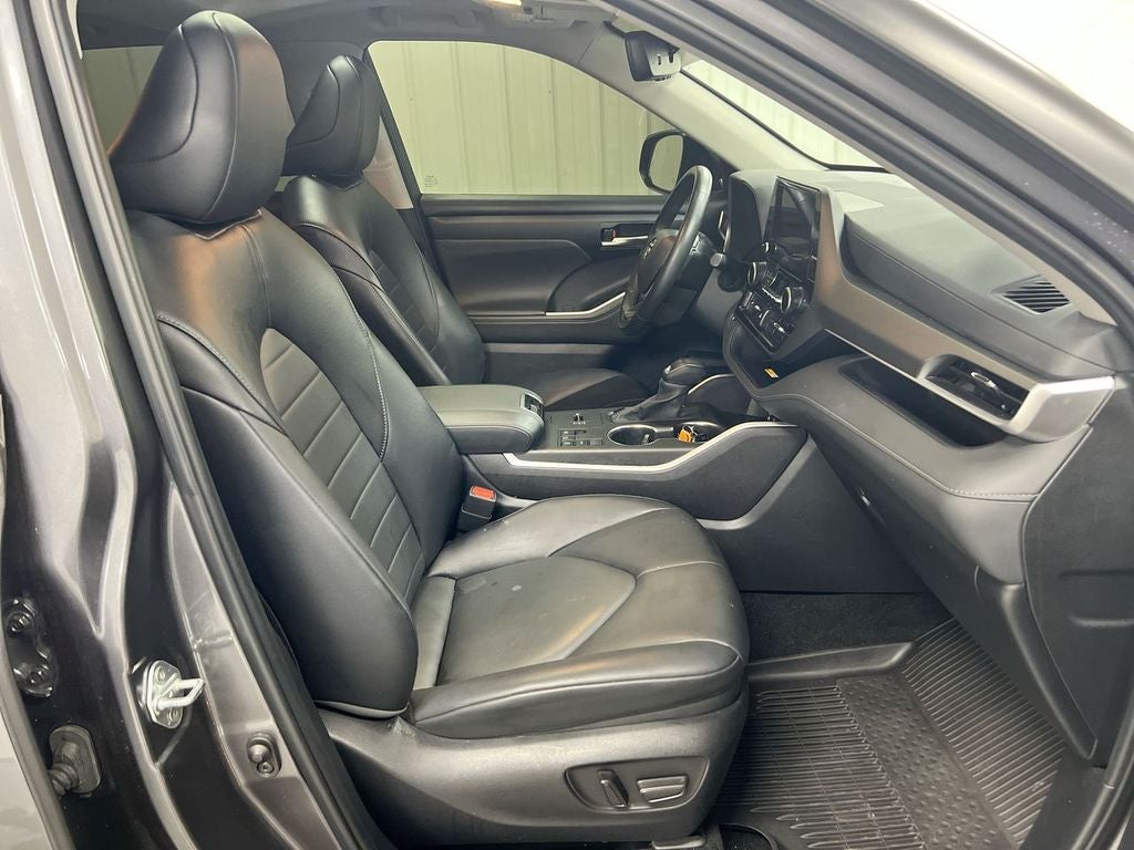 2024 Toyota Highlander Base