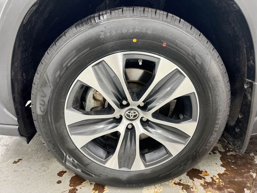 2024 Toyota Highlander Base