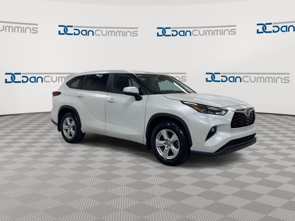 2025 Toyota Highlander LE