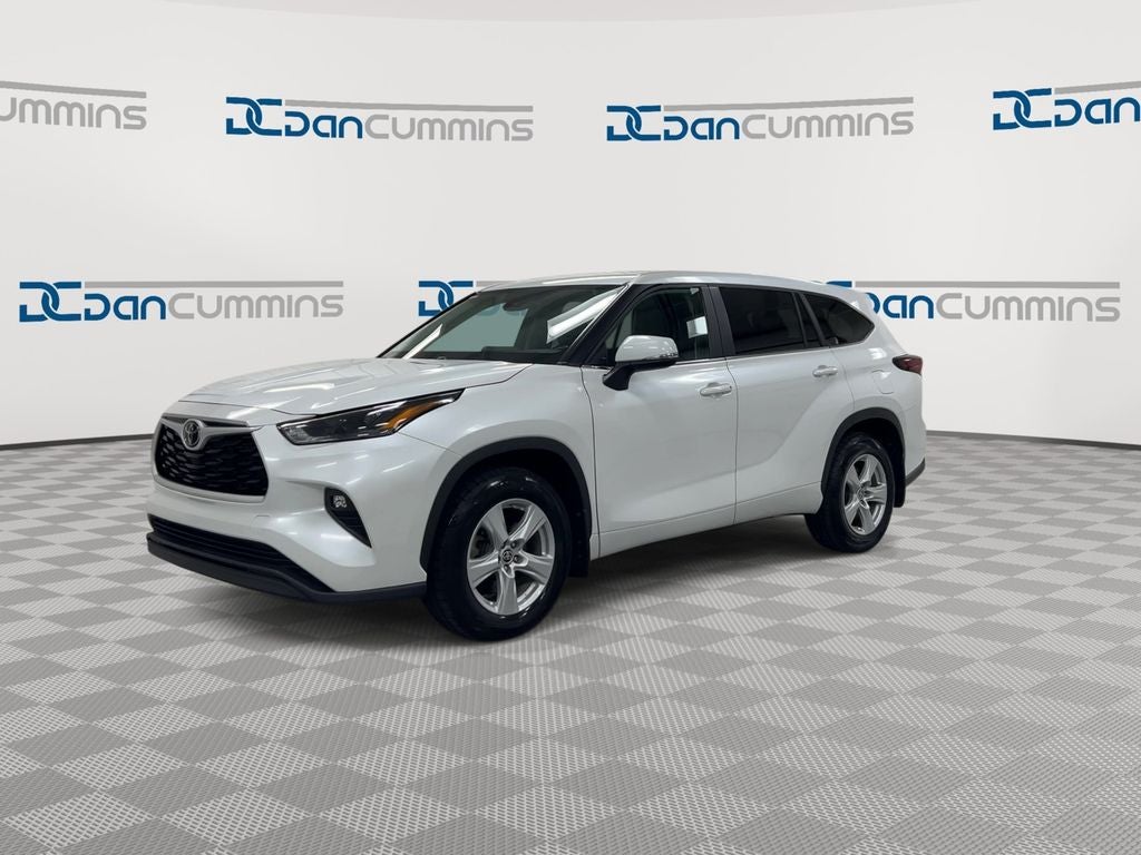 2025 Toyota Highlander LE