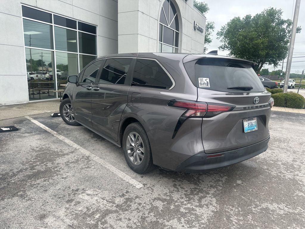 2021 Toyota Sienna XLE