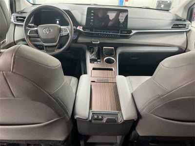 2024 Toyota Sienna XLE