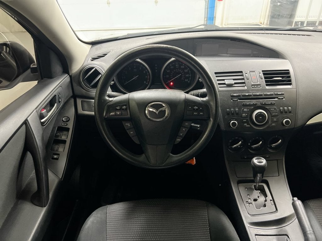 2013 Mazda Mazda3 i Sport