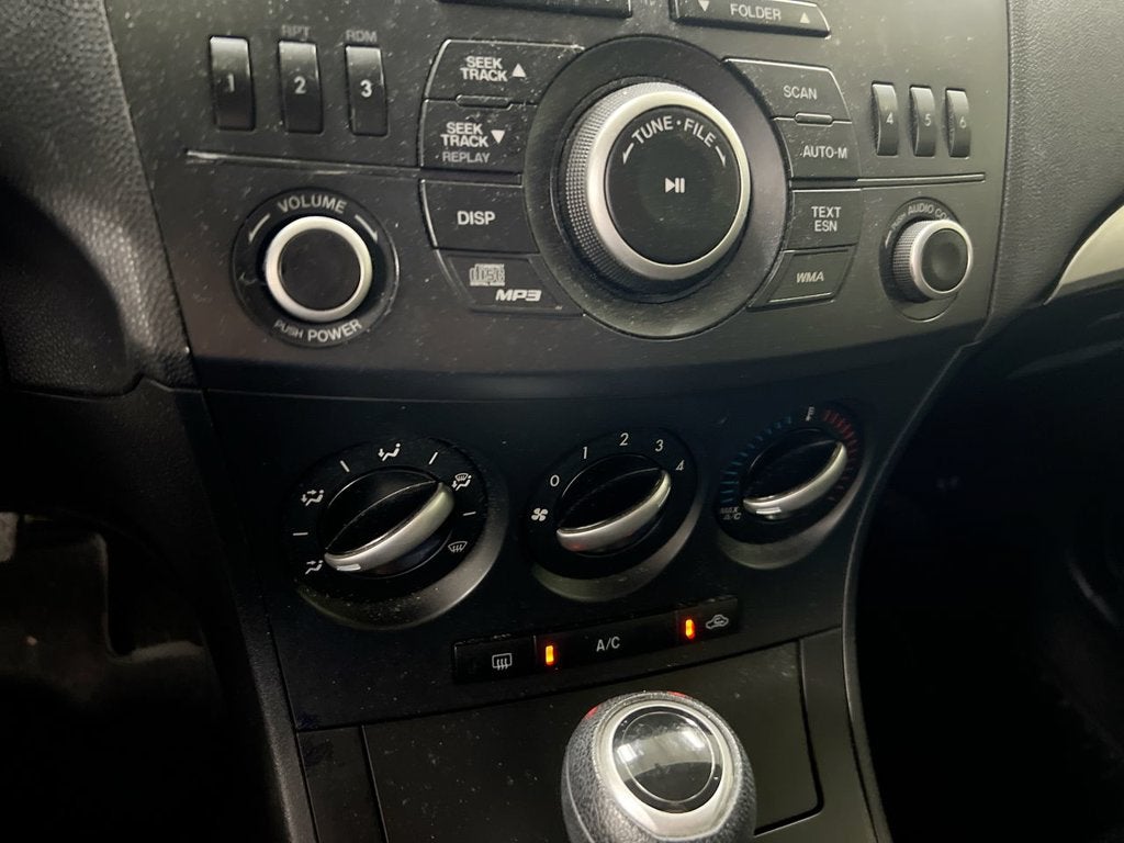 2013 Mazda Mazda3 i Sport