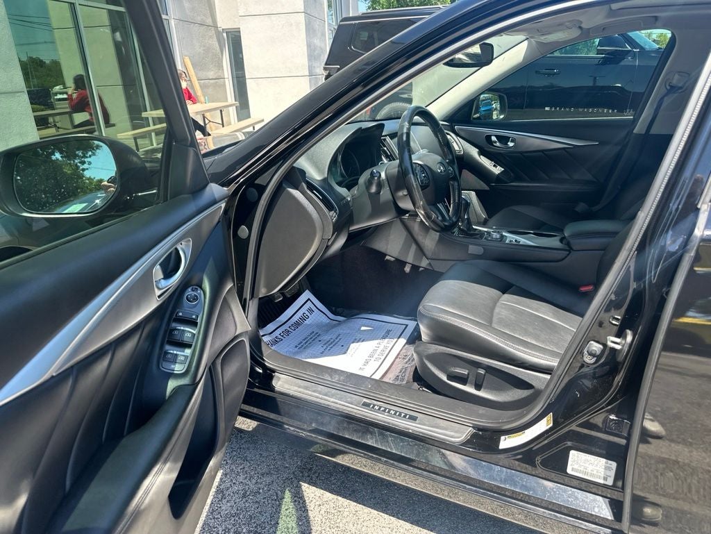 2015 INFINITI Q50 Premium