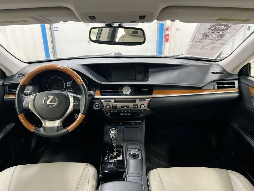2013 Lexus ES 300h