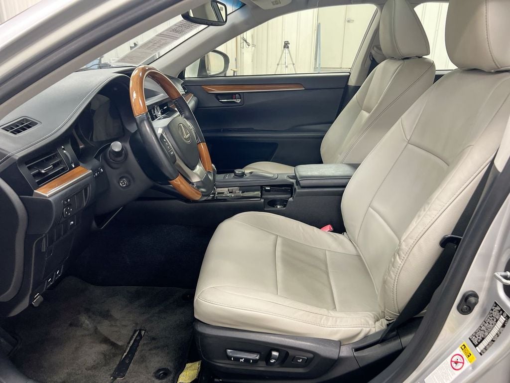 2013 Lexus ES 300h