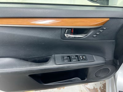 2013 Lexus ES 300h