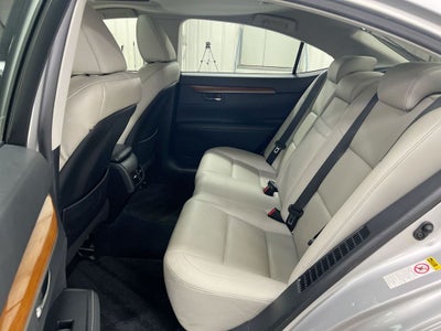 2013 Lexus ES 300h