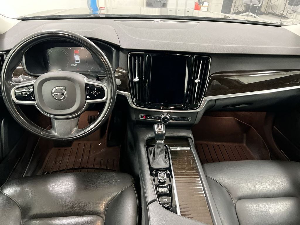 2018 Volvo S90 T5 Momentum