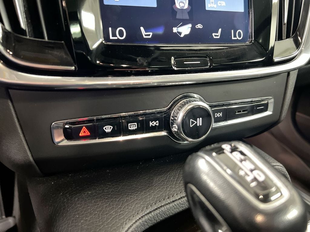 2018 Volvo S90 T5 Momentum