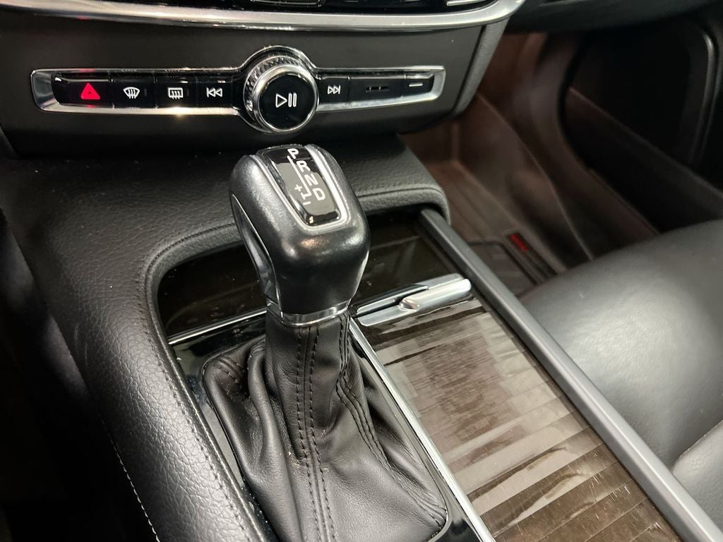 2018 Volvo S90 T5 Momentum