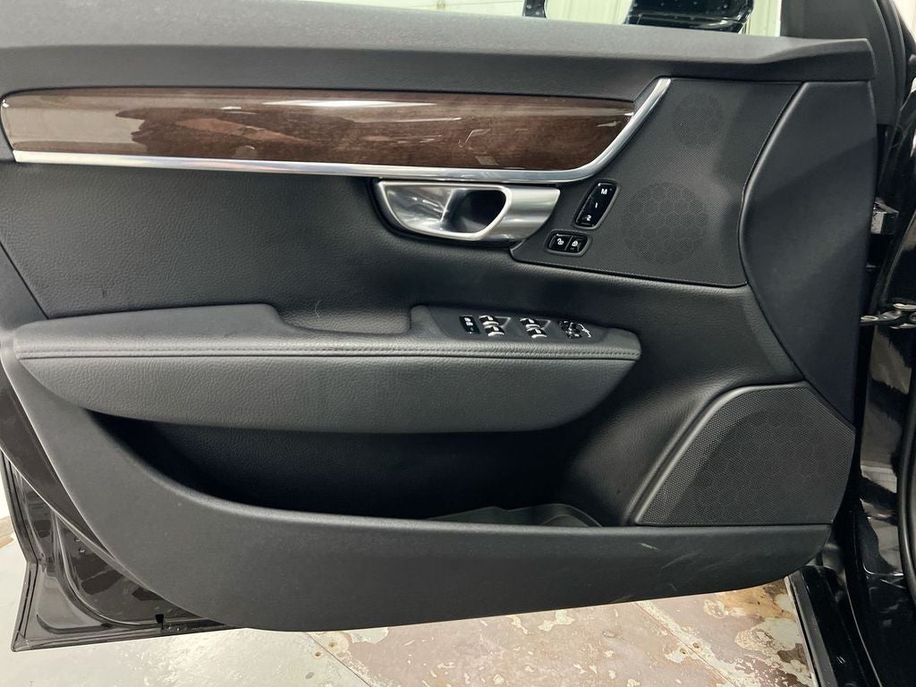 2018 Volvo S90 T5 Momentum