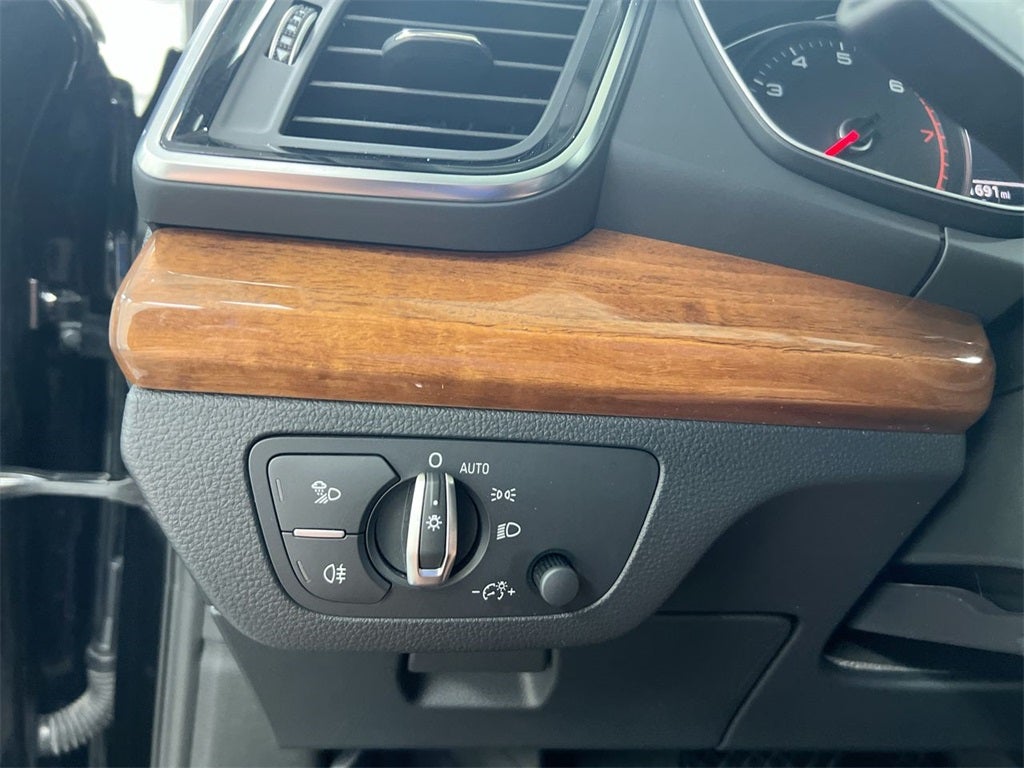 2023 Audi Q5 40 Premium