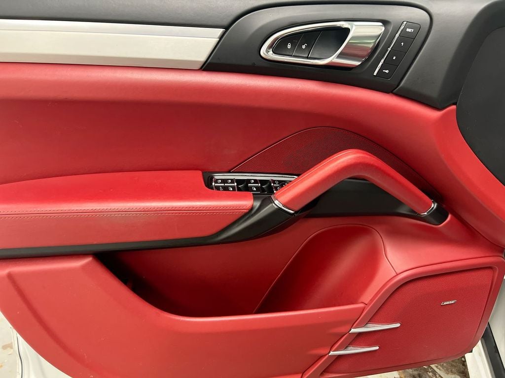 2016 Porsche Cayenne GTS