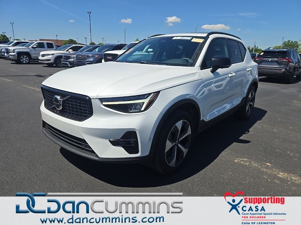 2023 Volvo XC40 Ultimate
