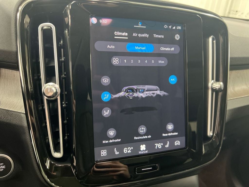 2023 Volvo XC40 Ultimate