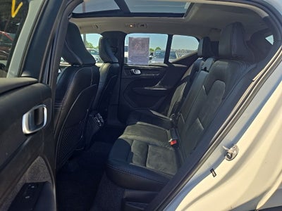 2023 Volvo XC40 Ultimate
