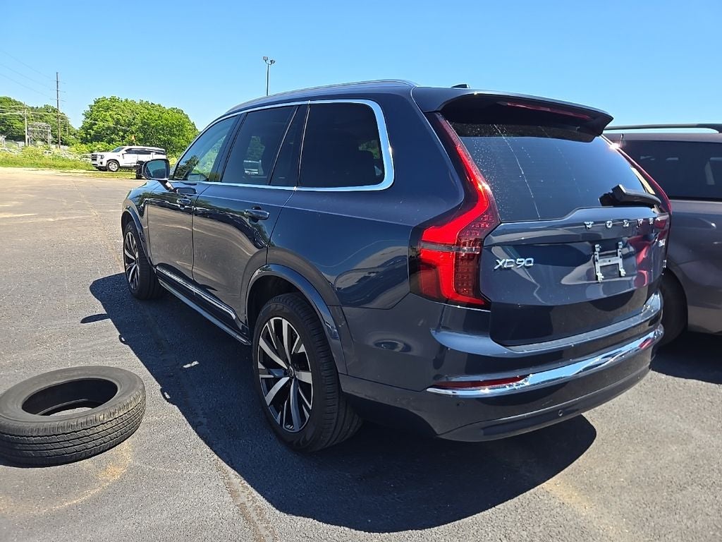 2025 Volvo XC90 B5 Core
