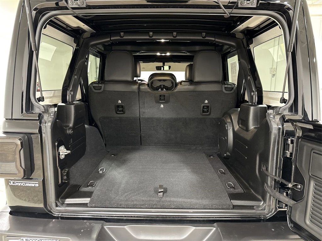 2023 Jeep Wrangler Sahara Altitude