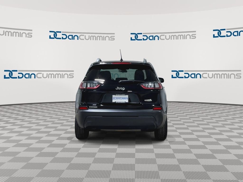 2019 Jeep CHEROKEE Base