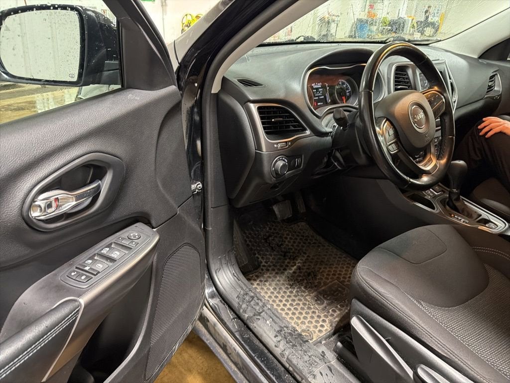 2020 Jeep Cherokee Latitude