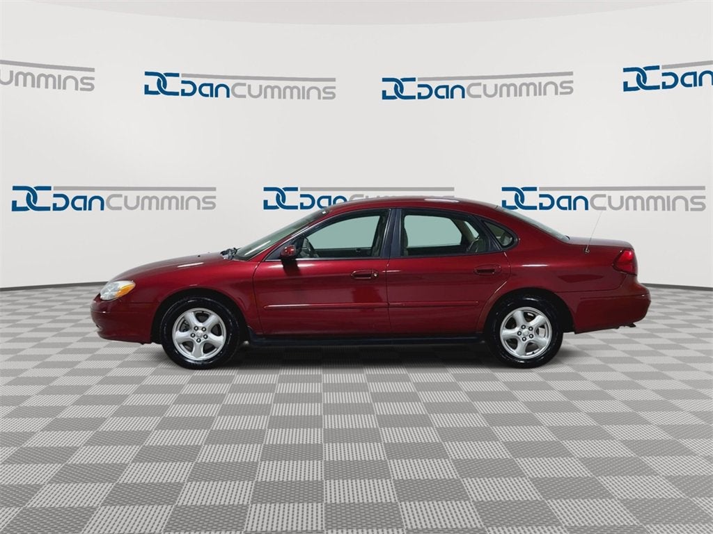 2002 Ford Taurus SE Standard