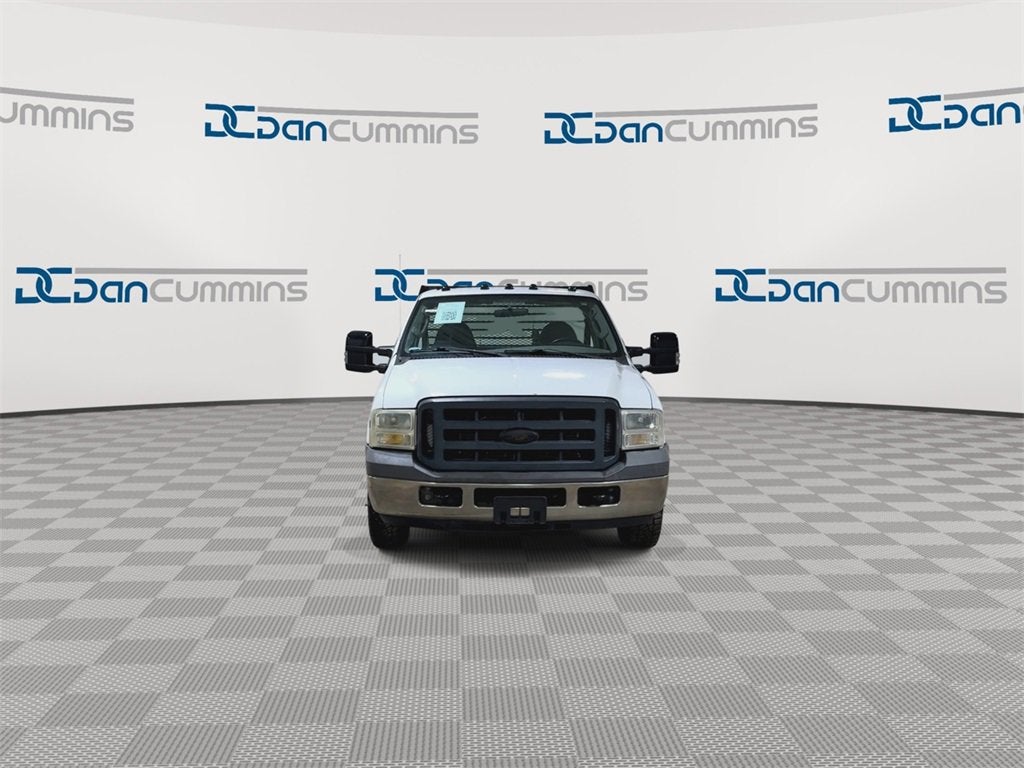 2006 Ford Super Duty F-350 DRW XL