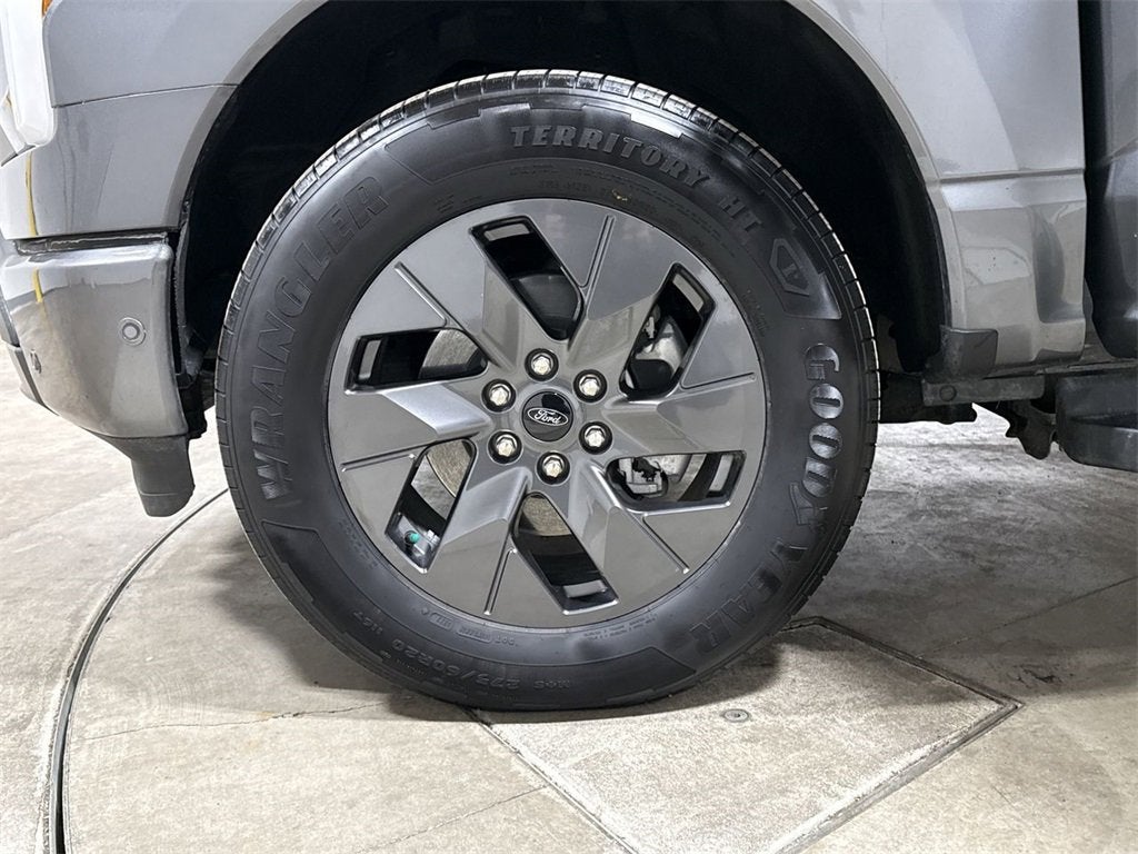 2023 Ford F-150 Lightning Pro