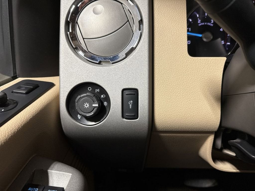 2015 Ford Super Duty F-250 SRW Lariat
