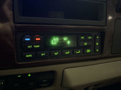 2006 Ford Super Duty F-350 SRW XL