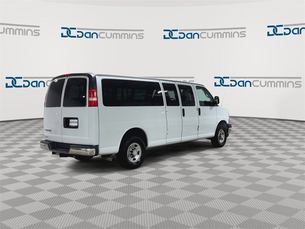 2018 Chevrolet Express Passenger 3500 LT