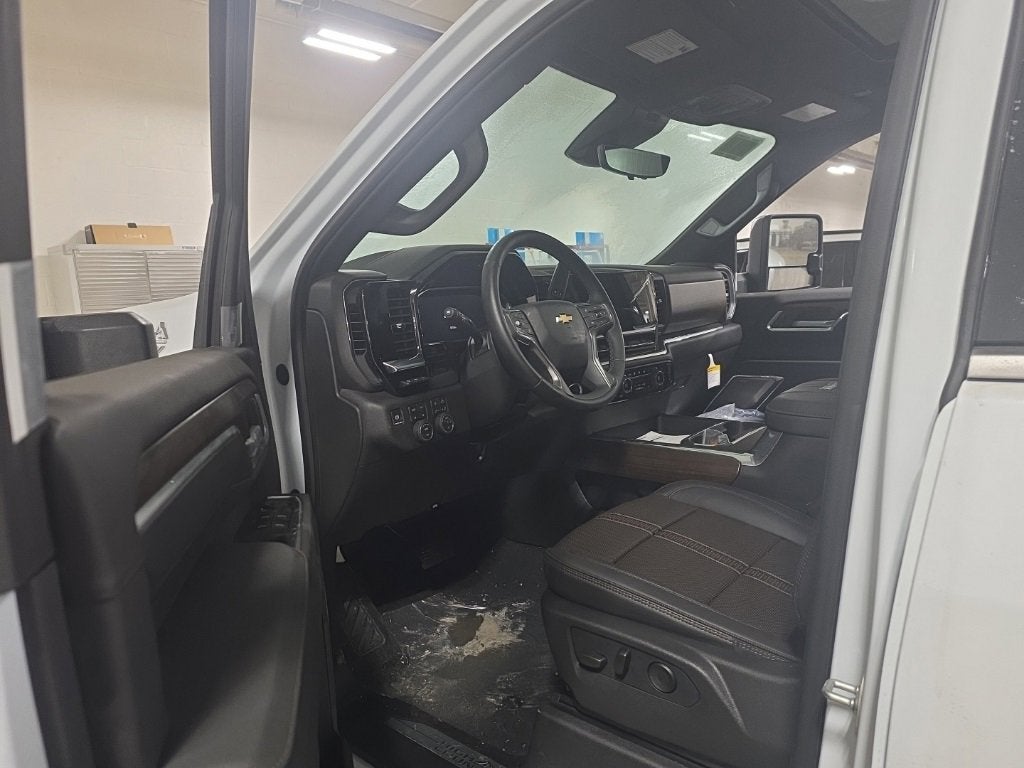 2026 Chevrolet Silverado 3500 HD High Country DRW