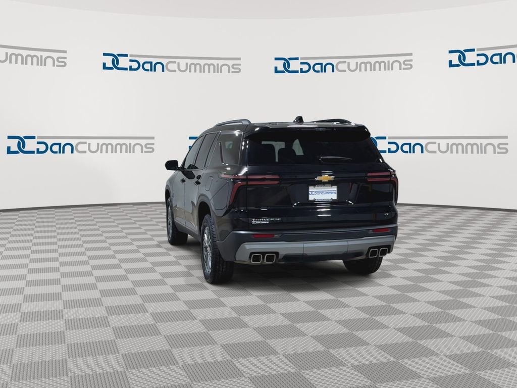 2024 Chevrolet Traverse LT