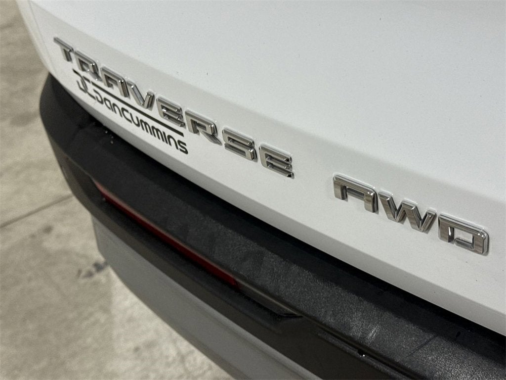 2024 Chevrolet Traverse LT