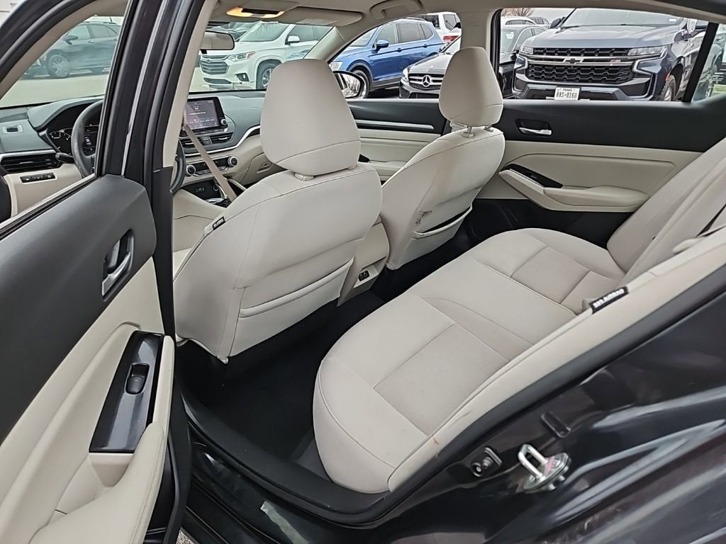 2021 Nissan Altima 2.5 SV