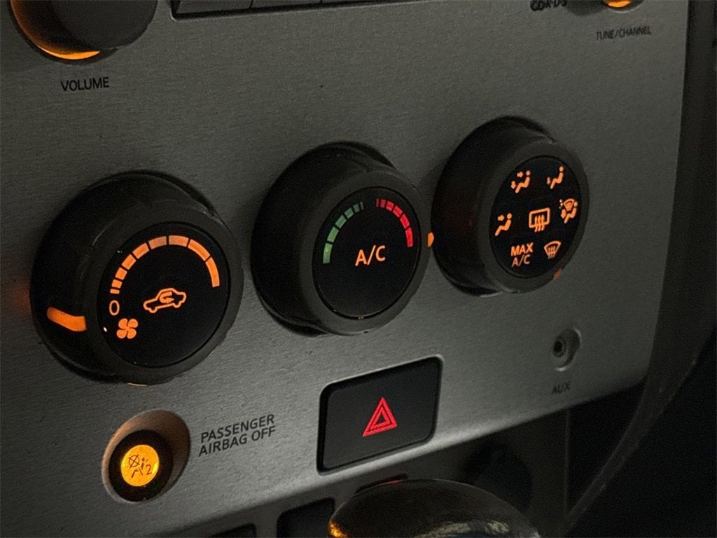 2005 Nissan Titan LE